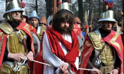 W Wielki Piątek Misterium w Kalwarii Pacławskiej 