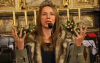 Anna Golędzinowska: z nocnego klubu do Medjugorje