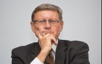 W poniedziałek prof. Balcerowicz o przemianach ustrojowych na WSIiZ 