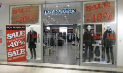 - 40%  RABAT na cały asortyment w salonie ROY ROBSON