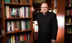 Prof. Piotr Kłodkowski. Akademik w niekończącej się podróży