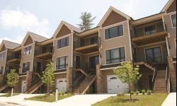 Nieruchomości w Rzeszowie. Mieszkanie w bloku, a może szeregówka?