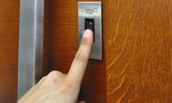 Palec zamiast klucza