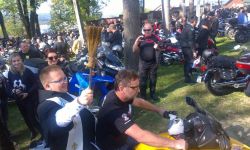 Litry zebranej krwi i tłumy motocyklistów na koniec sezonu na Kalwarii Pacławskiej