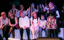 Dziennikarze, aktorzy i siatkarze Asseco Resovii w charytatywnym koncercie