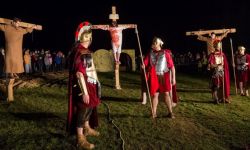 Dominik jako Jezus. W Niechobrzu wystawiono Misterium Pasyjne