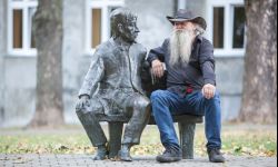 Satyra to poważna sprawa. Rysunki Henryka Cebuli