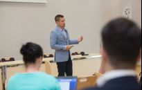 O technikach wywierania wpływu w biznesie na Akademii Aeropolis