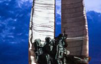 Video mapping, rzeszowski pomnik w abstrakcyjnych formach