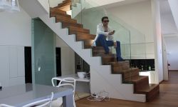 Schody drewniane czy z betonu. Jakie najlepiej sprawdzą się w naszym domu?!