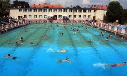 Lato w pełni, a przebudowa basenów ROSiR-u może w 2017 roku