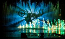 Sport i film na nowym pokazie fontanny multimedialnej