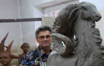 Krzysztof Brzuzan - wystawa rzeźby w rzeszowskim Elektromontażu