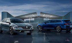 Renault Talisman ze statuetką luksusowej marki roku