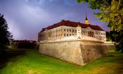 Sąd - z Zamku, kultura - do Zamku. Ministerstwo jest ,,za'