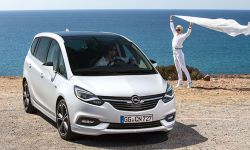 Nowy Opel Zafira. Łączność i elastyczność najwyższej klasy. Czwarta wersja salonu na kołach Opla