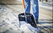 Jak zimą dbać o kostkę brukową