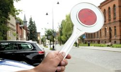 50 km w terenie zabudowanym. Nocą pojedziemy wolniej?