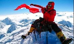 Adam Bielecki. W drodze na najwyższe szczyty Ziemi