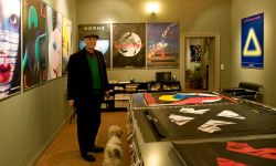 Dzieła wybitnego plakacisty w uniwersyteckiej galerii