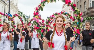 Festiwalowy korowód Polonusów uroczyście otworzył ulicę 3 Maja