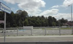 Przenosiny rozpoczęte! Do końca sierpnia kupcy z Dołowej zapełnią nowe targowisko 