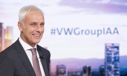 Volkswagen rozpoczyna największą w przemyśle samochodowym ofensywę w dziedzinie aut elektrycznych