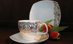 Kawa i herbata? Tylko w garniturze i promieniach słońca