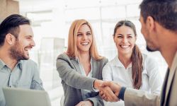 Wydatki związane z zapłatą składek wynikających z umowy ubezpieczenia grupowego można zaliczyć do kosztów uzyskania przychodów