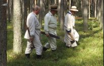 Budowle leśnego ludu rekonstruuje skansen w Kolbuszowej 