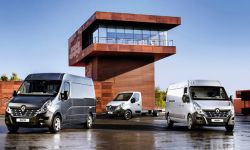Renault Master po raz kolejny w tym roku numerem 1 sprzedaży wśród samochodów dostawczych w Polsce