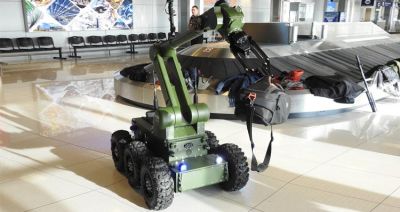Robot pirotechniczny za ok. 1 mln zł dla straży granicznej z lotniska w Jasionce