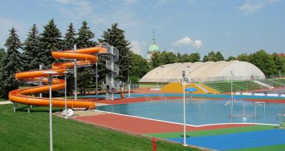 Baseny ROSIR napełniane wodą. Otwarcie za kilka dni