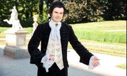 Z tańcem i etykietą przez wieki. Tradycja dworska ciągle intryguje!