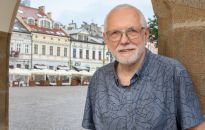 Prof. Andrzej Urbanik - lekarz, który zaraził się wirusem podróży