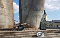 Zespół 0% Normy kręci klip w obronie Pomnika Czynu Rewolucyjnego