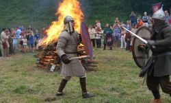 Festiwal w Karpackiej Troi. Po wielkiej bitwie zapłonie stos pogrzebowy 