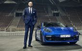 Marcin Gortat za kierownicą hybrydowego Porsche Panamera Sport Turismo