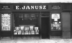 Szklane klisze Edwarda Janusza są już bezpieczne