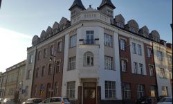 Kto wyremontuje dawny bank dla starostwa? Jest dwóch chętnych