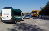 Parking  przy ulicy Towarowej dla samochodów z odpadami pod znakiem zapytania