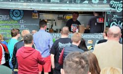 Pyszne jedzenie i uliczna feta... food trucki powróciły do Rzeszowa