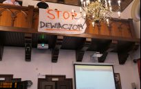 Gorąca środa w Ratuszu. Uchwała przeciwko LGBT odrzucona