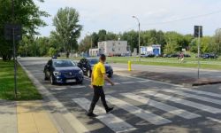 Uważaj! Piesi na wielopasmowych jezdniach