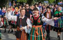 1000 Polonusów rozpoczęło festiwal zespołów polonijnych w Rzeszowie