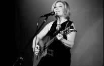 Francuski wieczór w łańcuckim zamku za złotówkę. Zaśpiewa Justyna Bacz