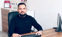 Wiatr był tak silny, że zrywał szyldy ze sklepów