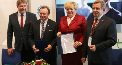 Linia kolejowa do Jasionki pomknie z prędkością 120km/h. Na Kongresie 590 podpisano umowę