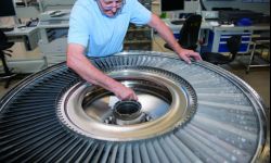 Firmy z podrzeszowskiej strefy - MTU i BSH - zawieszają produkcję