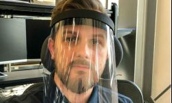 Zabójcze dla zarazków przyłbice z Jasionki. Aeropolis walczy z wirusem